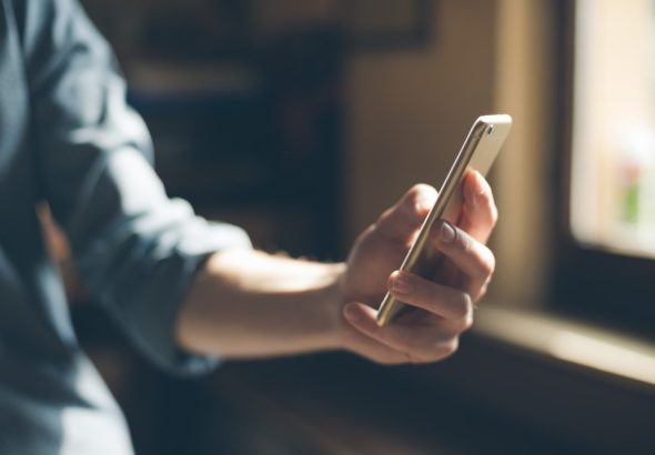 person_using_smartphone-2